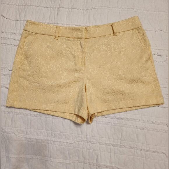 Ann Taylor LOFT Pale Yellow Eyelet Brocade Shorts, Size 10 - Picture 1 of 8